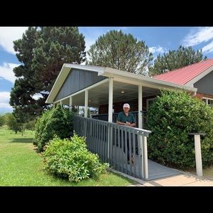 Meet your Posher, Ali